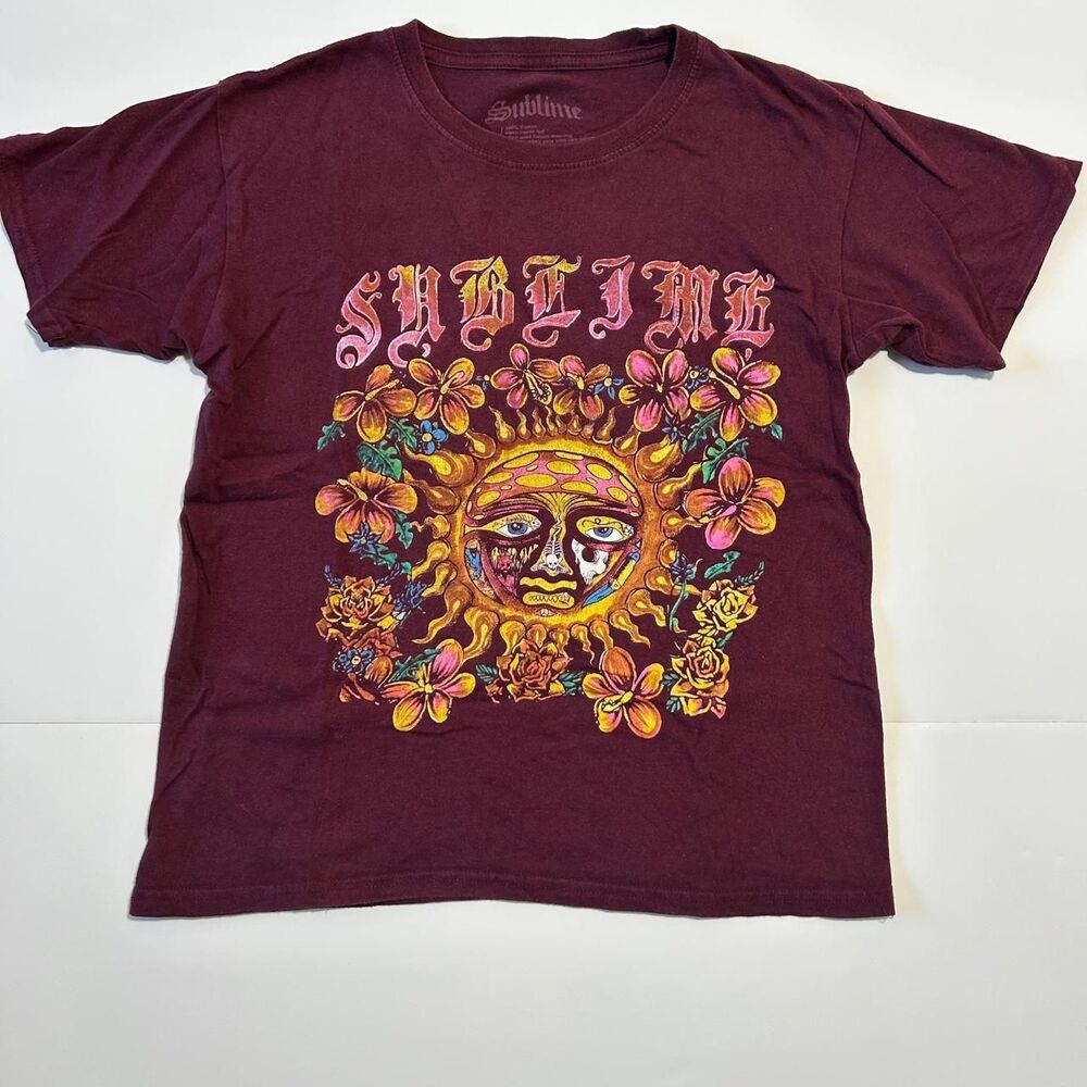 Sublime Women’s burgundy graphic tee